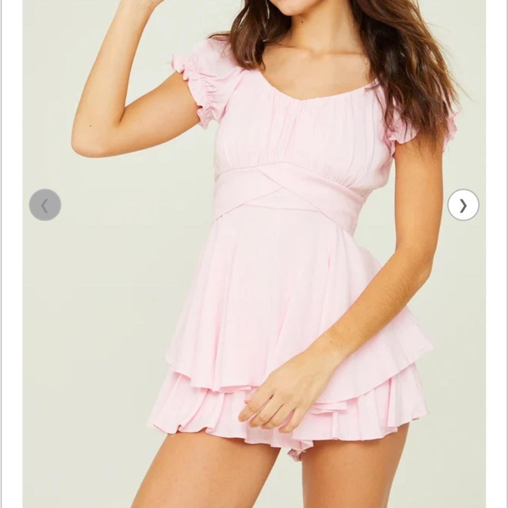 COPY - EUC Alter’d State Haisley peach floral romper